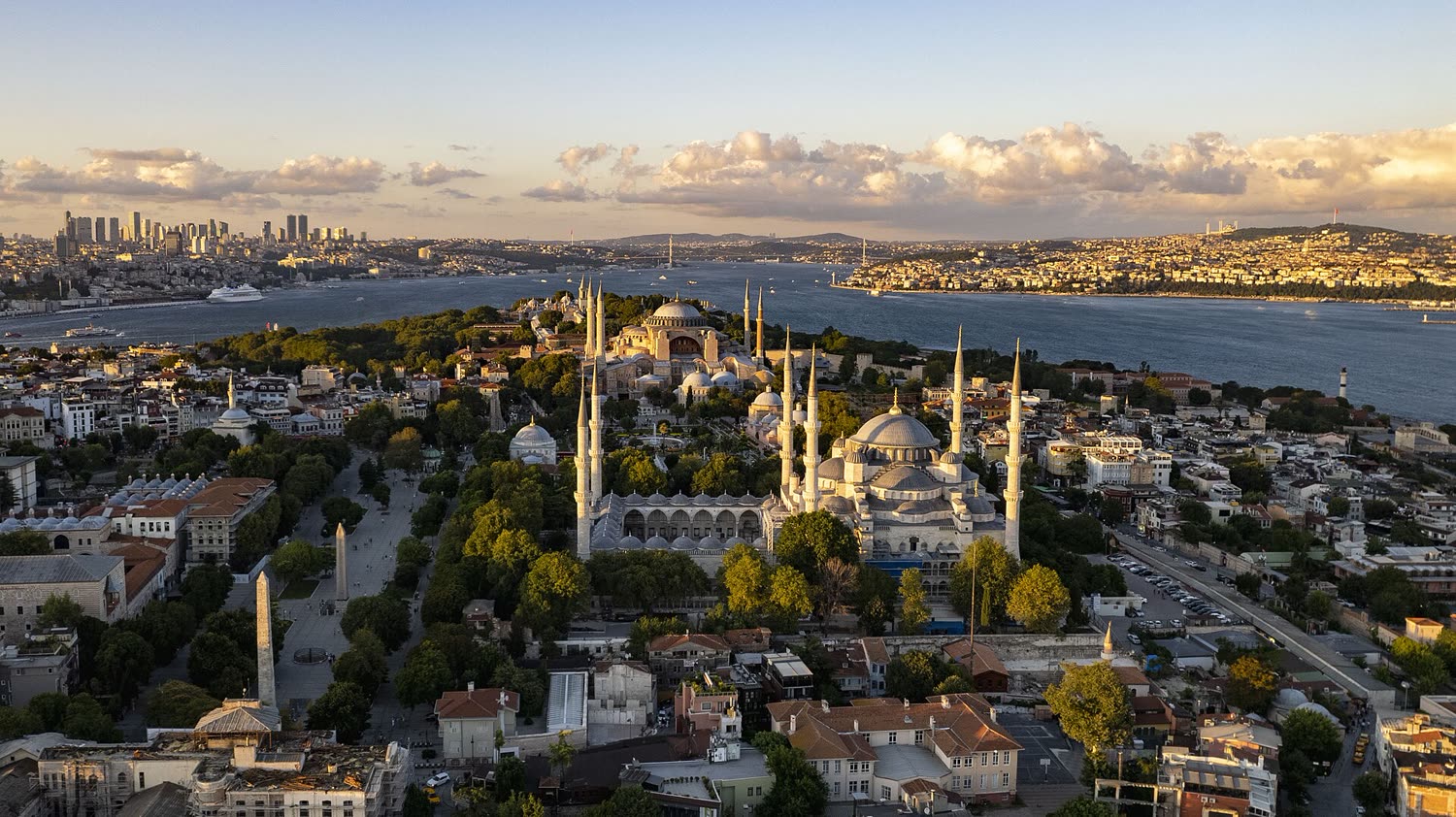 Skyline de Sultanahmet con Santa Sofía y la Mezquita Azul